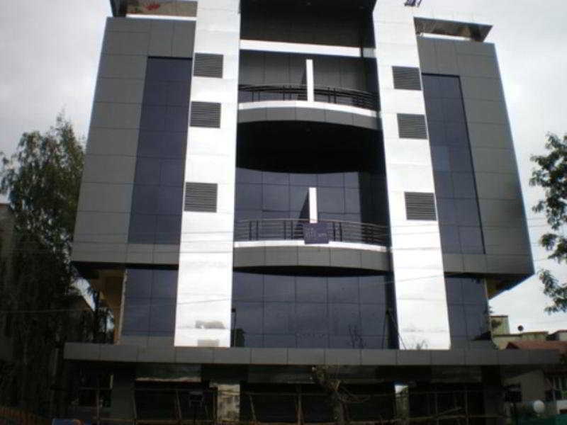 Hotel The Elite Suites Pune Exteriör bild